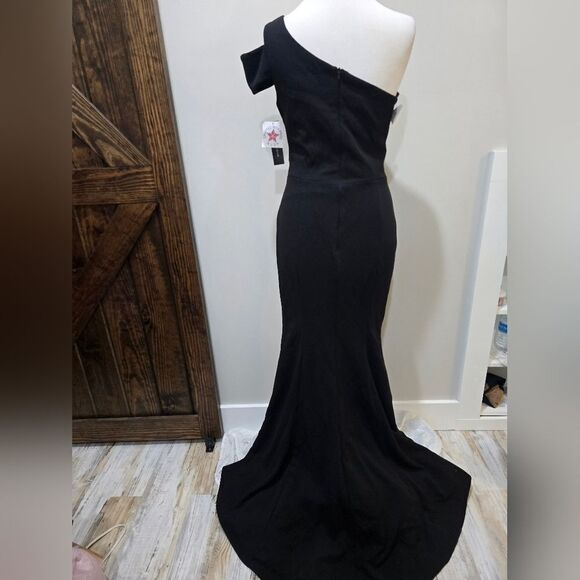 Betsy & Adam Paulina Cutout One Shoulder Floor Length Gown NWT Size 10 Black - Picture 4 of 5
